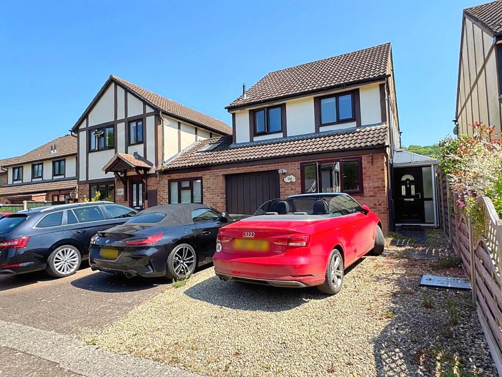 Main image of property: Robinsons Meadow, Ledbury