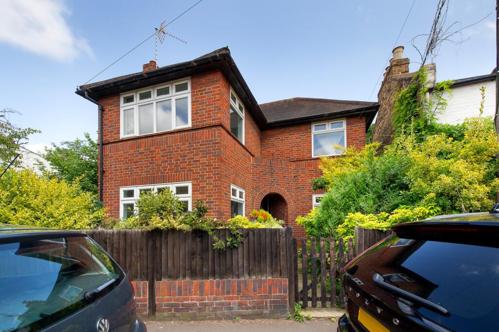 Main image of property: Queens Road, 
Mortlake, SW14