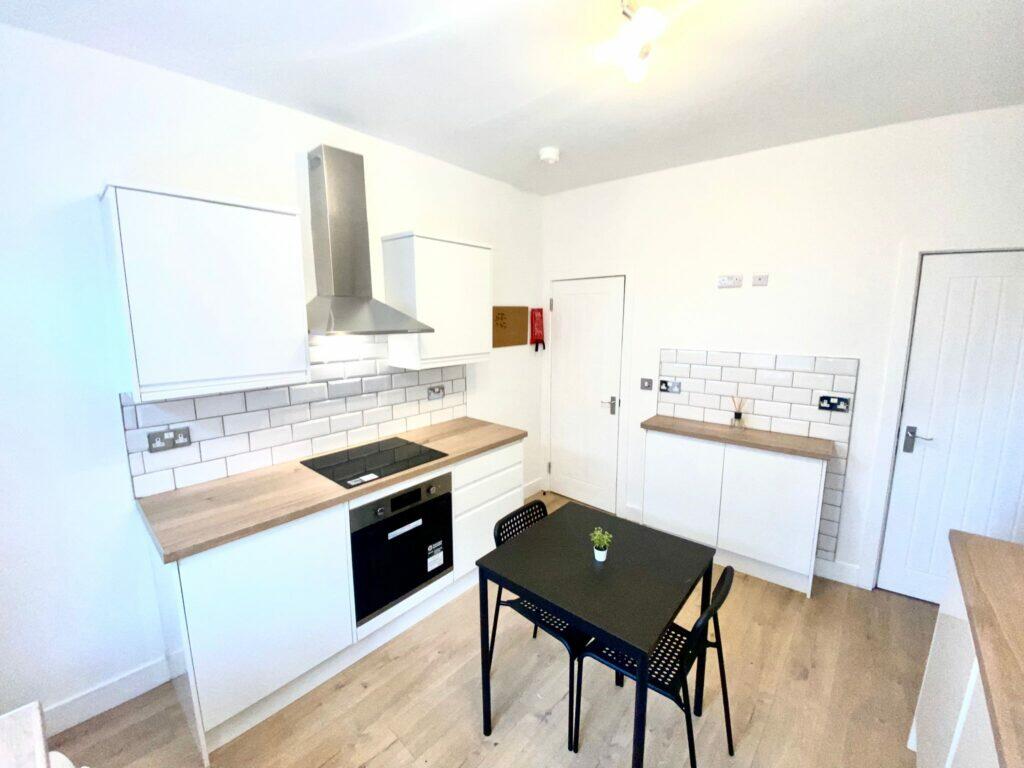 Main image of property: Carberry Terrace, Leeds, LS6 1QH