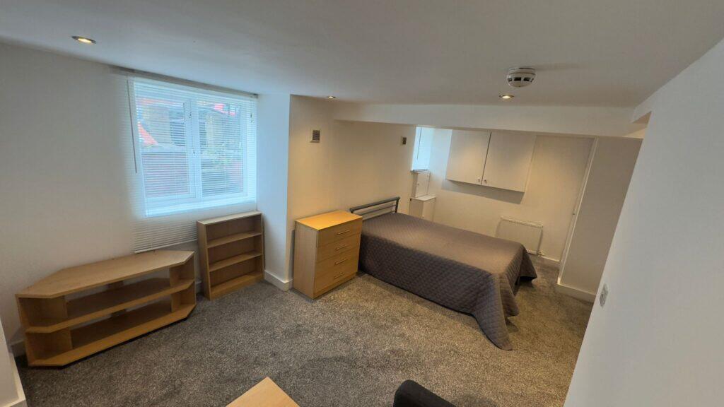 Main image of property: Flat 1, Norman Mount, Kirkstall, Leeds, LS5 3JQ