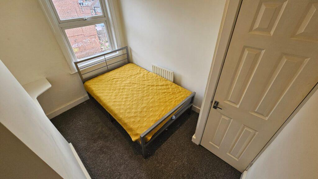 Main image of property: Room 3, Knowle Road, Burley, Leeds, LS4 2PJ