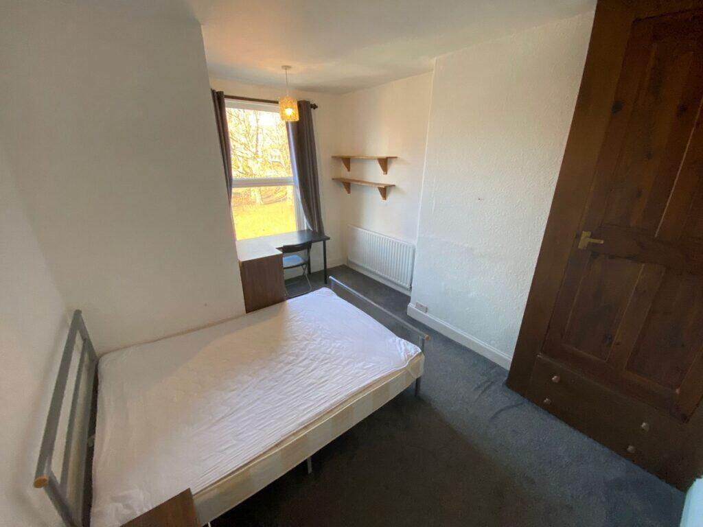 Main image of property: Room 3, Knowle Avenue, Burley, Leeds, LS4 2PQ