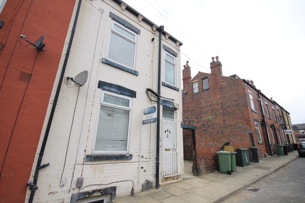 Main image of property: Conference Place, Armley, Leeds, LS12 3DZ