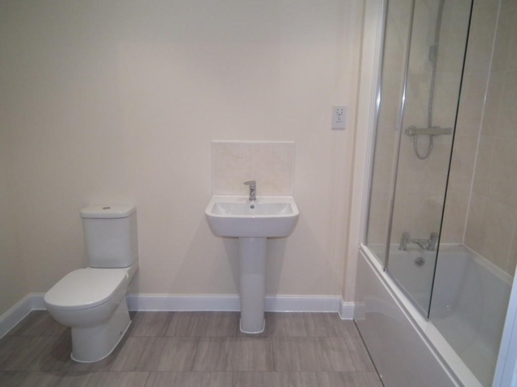 1 bedroom ground floor flat for sale in Artisan Place, Wealdstone, HA3