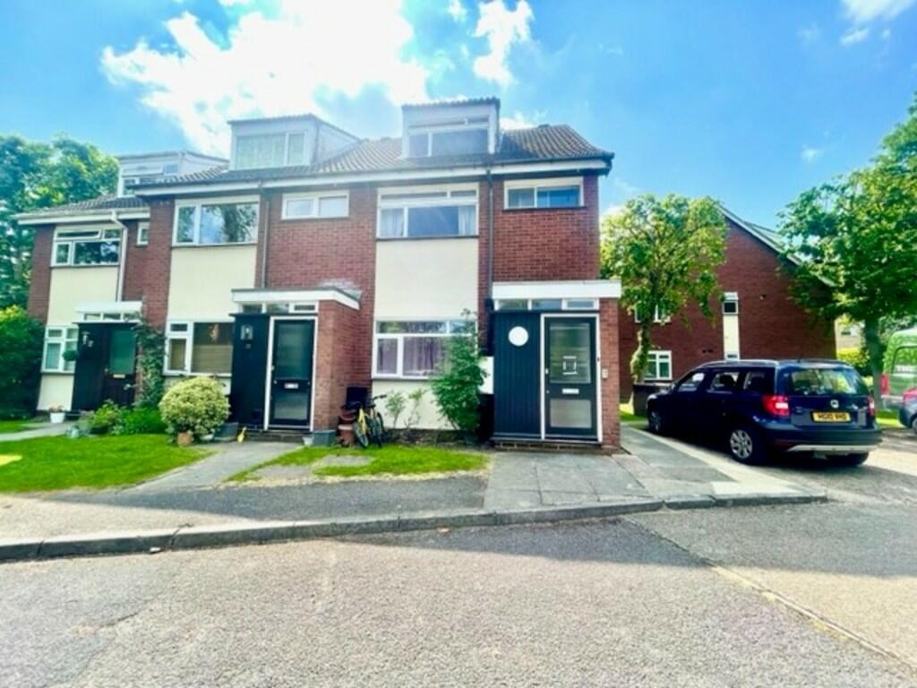 2 bedroom for sale in Cherrycroft Gardens, Westfield Park, HA5