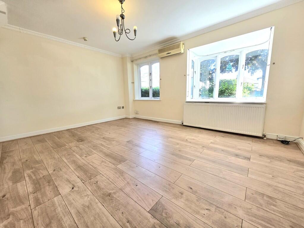 Main image of property: The Avenue, Harrow