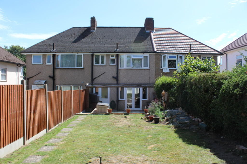 3 bedroom terraced house for sale in Long Elmes, Harrow Weald, HA3