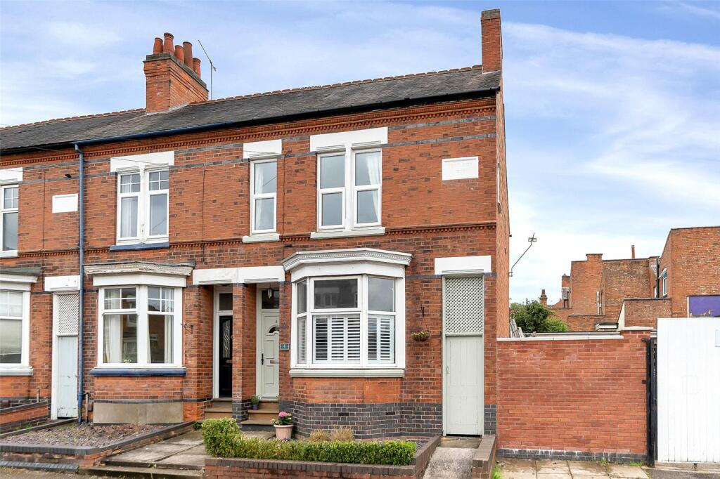 3 bedroom terraced house for sale in Spencer Street, Oadby, Leicester, LE2