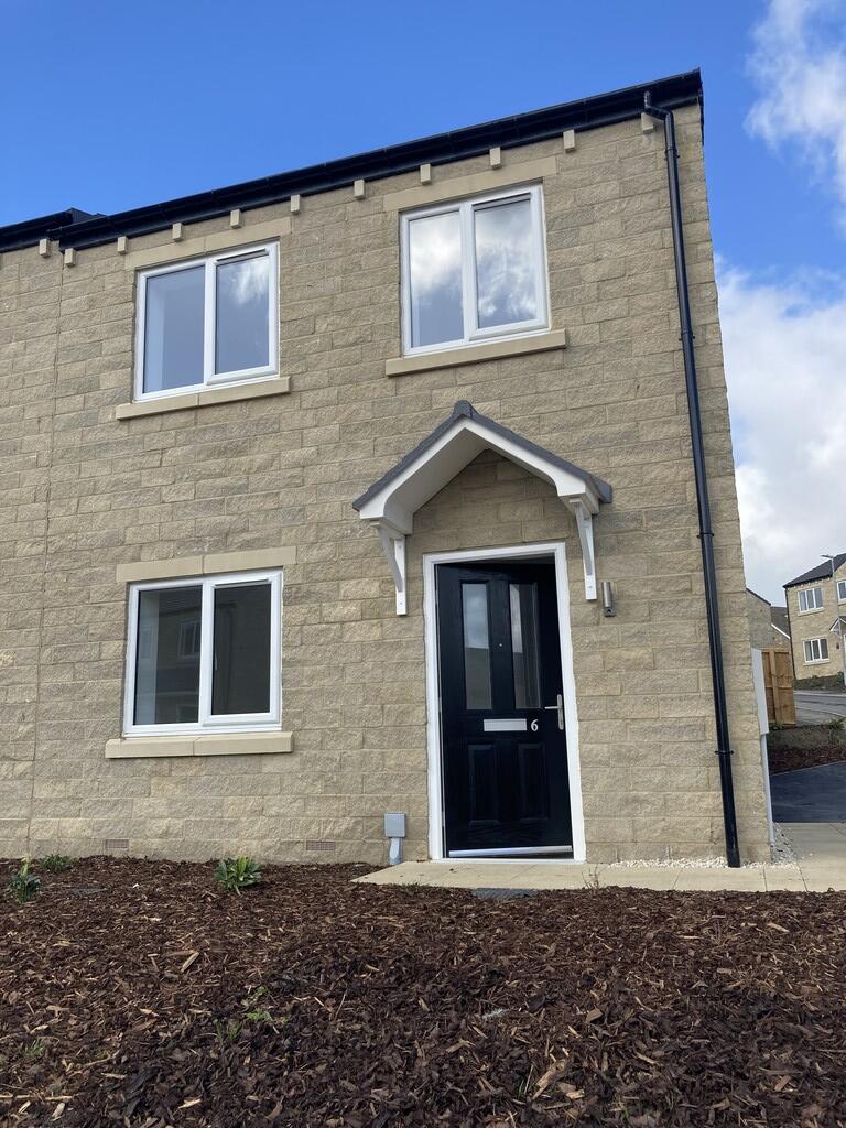 Main image of property: 33 Ribbleswood Road, Rastrick, Brighouse, HD6 3FL