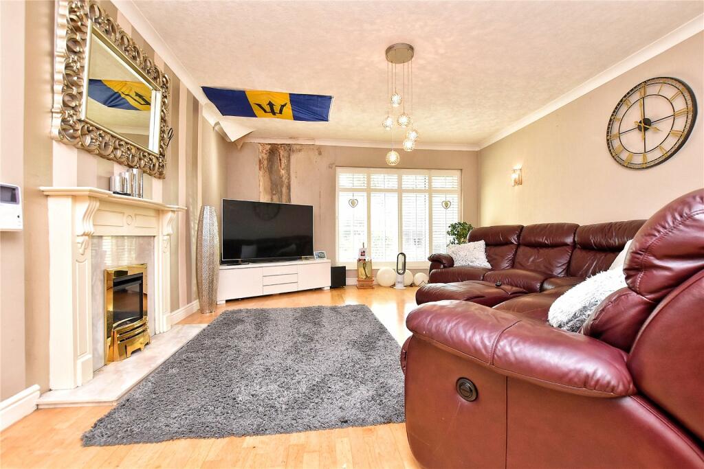 3 bedroom detached bungalow for sale in Midge Hall Drive, Bamford