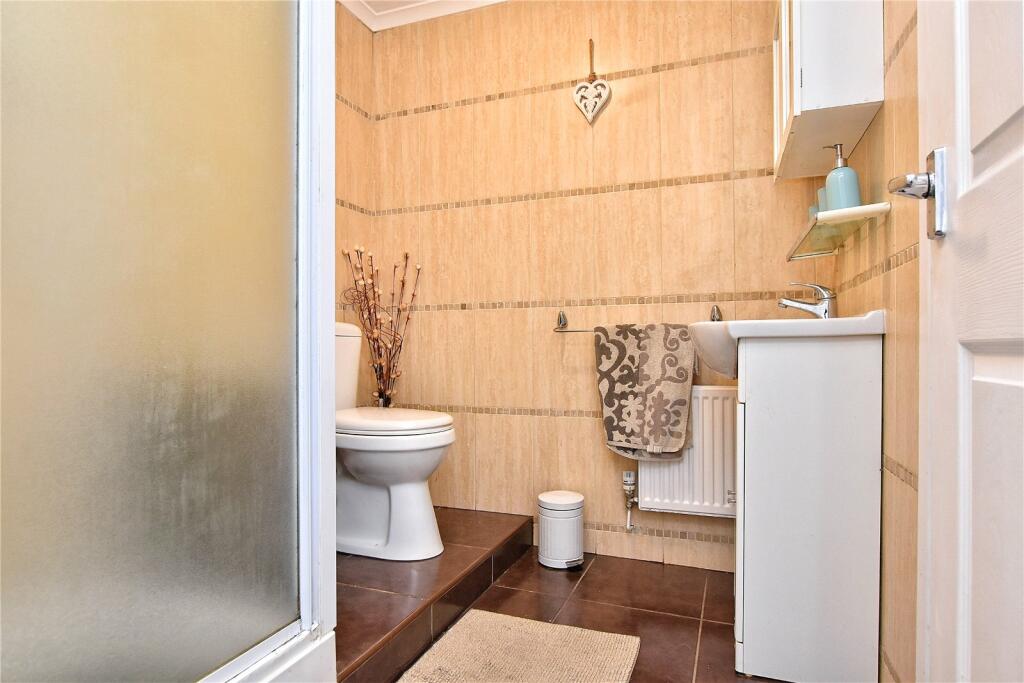 4 bedroom semidetached house for sale in Gilbrook Way, Badgers Hollow