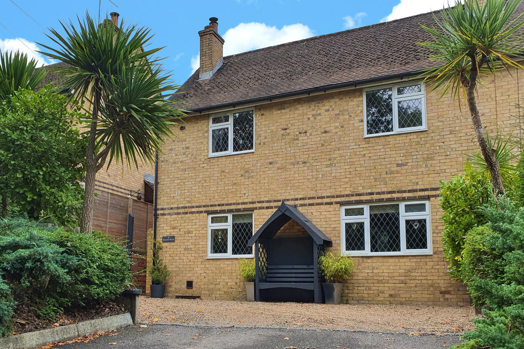 3 bedroom semidetached house for sale in Beeches Mead, East Grinstead