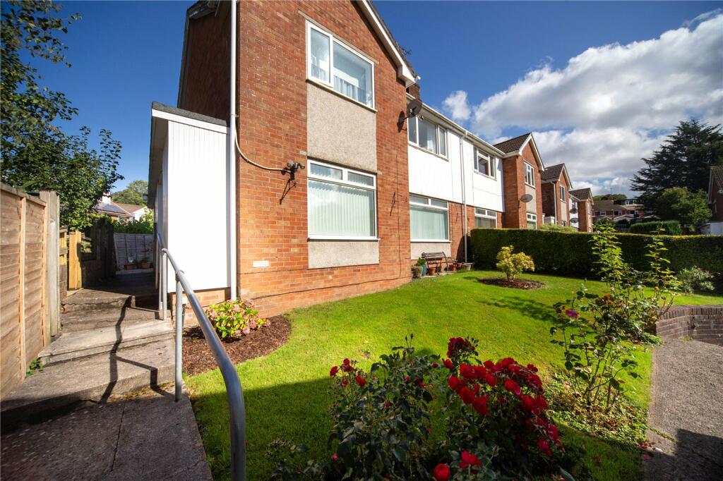 2 bedroom semidetached house for sale in Manitoba Close, Lakeside