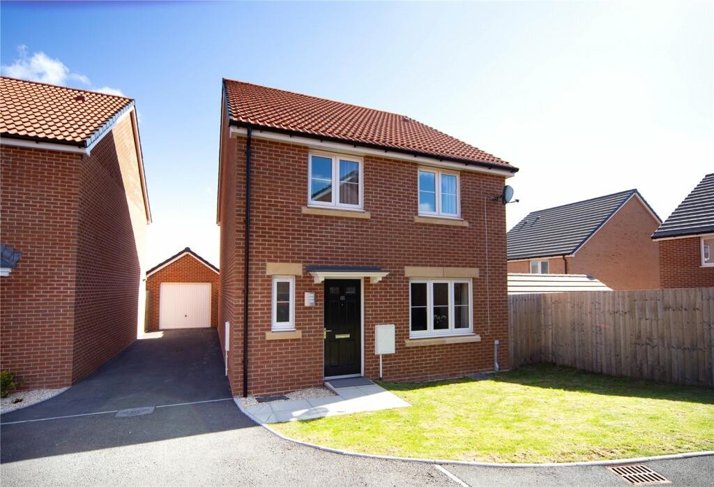 4 bedroom detached house for sale in Picca Close, Wenvoe, Cardiff, CF5