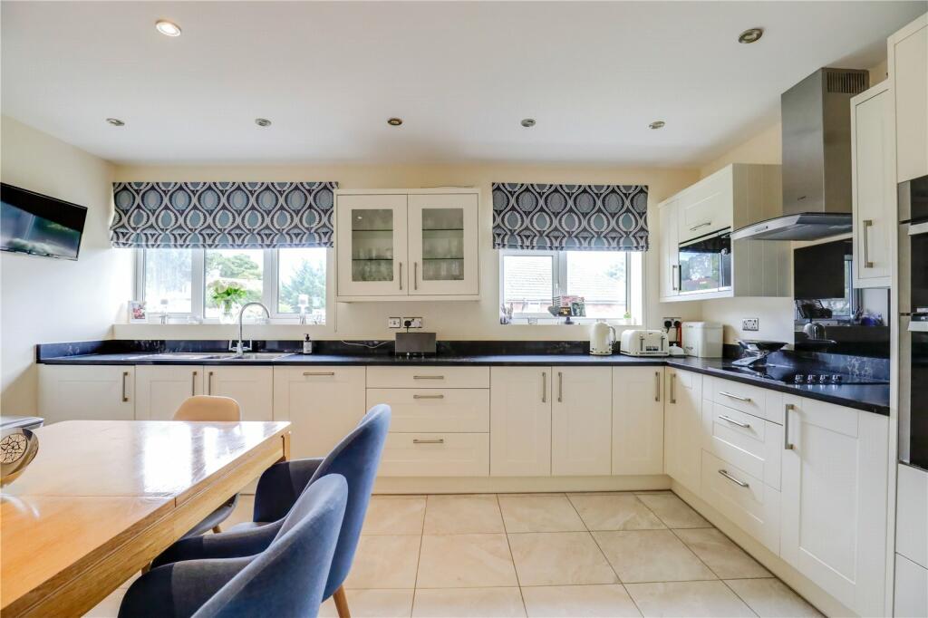 Additional property image - Hampton Court, Brandreth Road, Cardiff, CF23