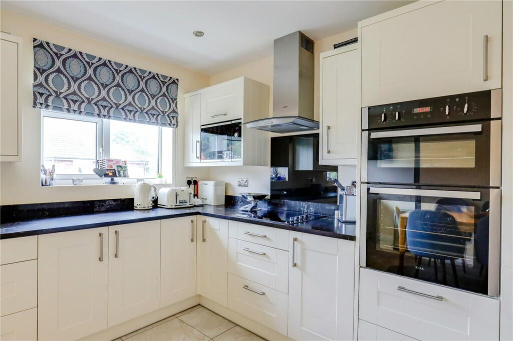 Additional property image - Hampton Court, Brandreth Road, Cardiff, CF23