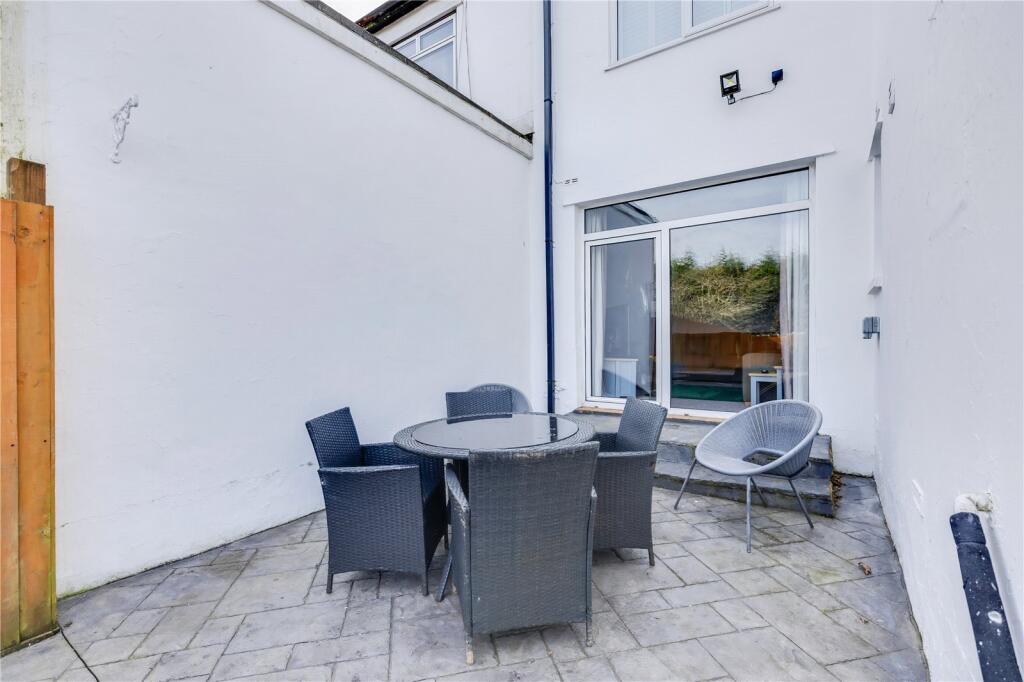 Additional property image - Holmwood Close, Cyncoed, Cardiff, CF23