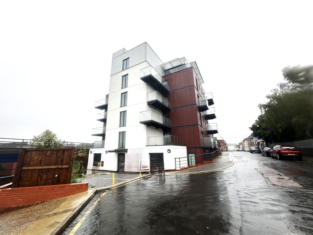 Main image of property: Collingdon Street, LUTON
