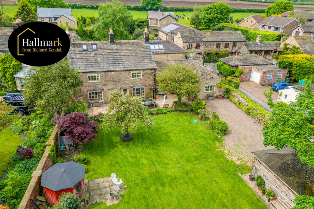 5 bedroom cottage for sale in HALLMARK FINE HOMES Huddersfield Road