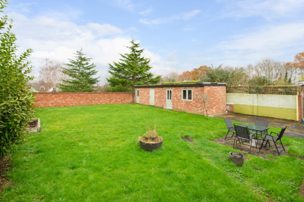 3 bedroom detached bungalow for sale in Laxton Drive, Chart Sutton, ME17