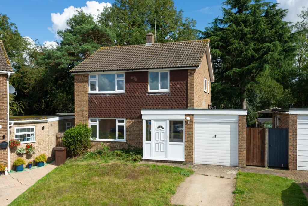 3 bedroom detached house for sale in Mallings Drive, Bearsted, ME14