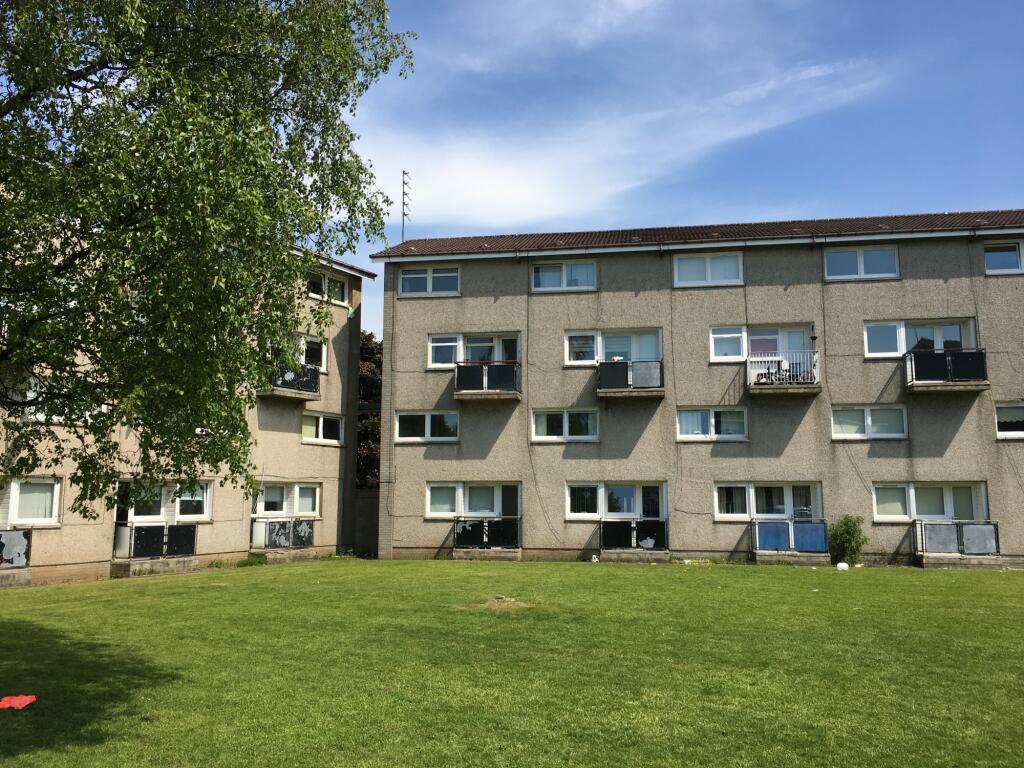 2 bedroom flat for rent in Mill Road, Cambuslang, G72