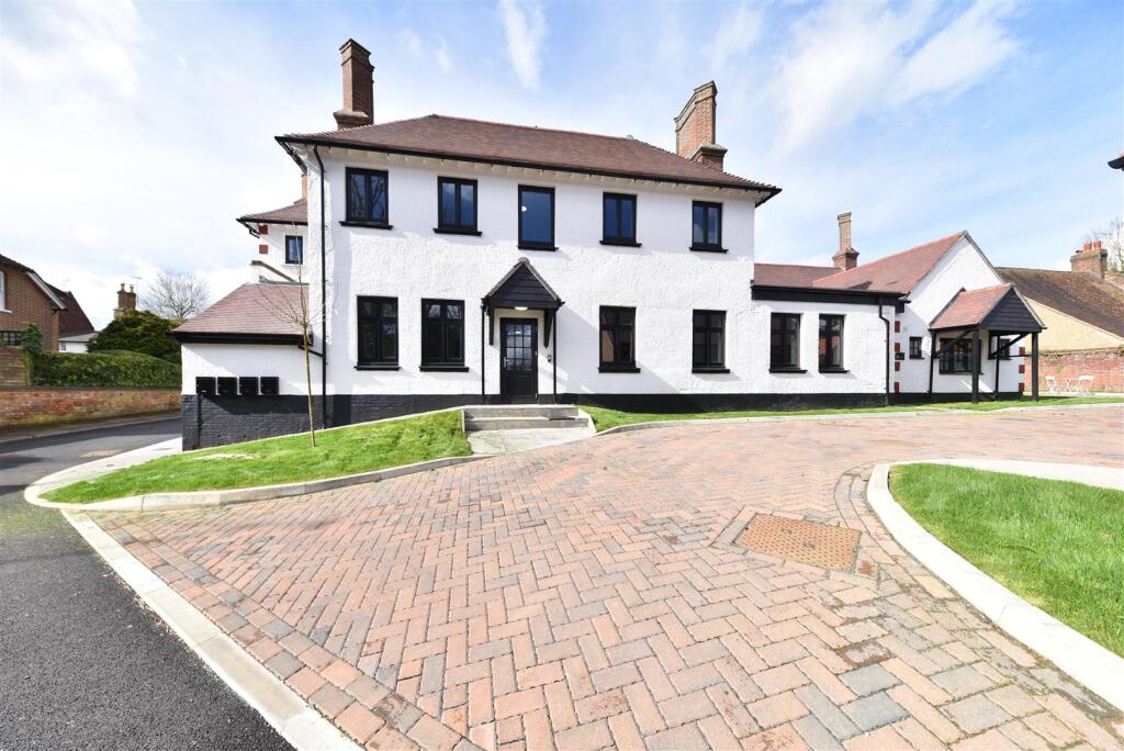 Main image of property: Bell Mews, Codicote, Hitchin