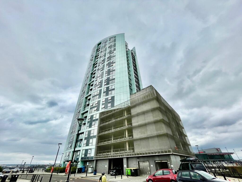 Main image of property: Alexandra Tower, Princes Parade, Liverpool, Merseyside, L3