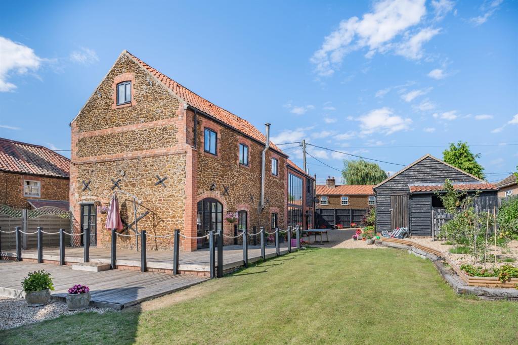 5 bedroom barn conversion for sale in Setch Road, Blackborough End, King's Lynn, PE32