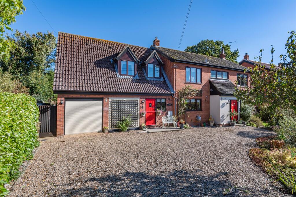 Main image of property: Norwich Road, Tuttington, Norwich