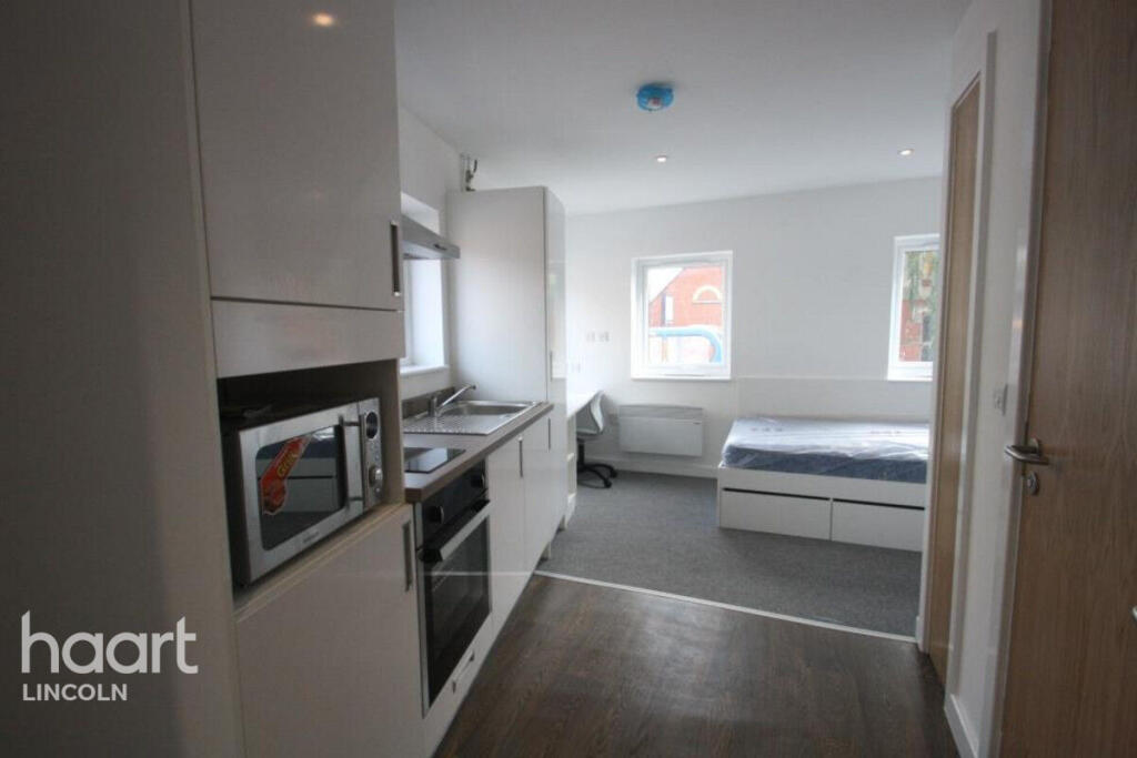 Main image of property: High Street, Lincoln