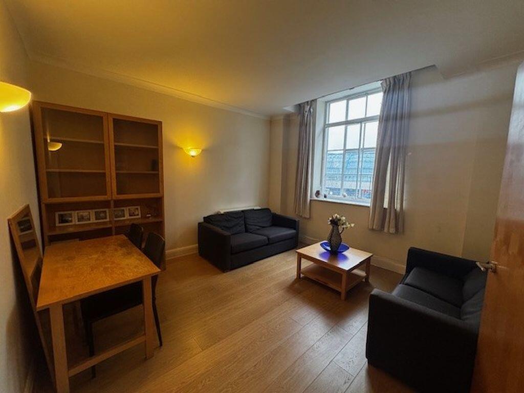 Main image of property: 1d Belvedere Road, County Hall Apartments, LONDON, London, SE1