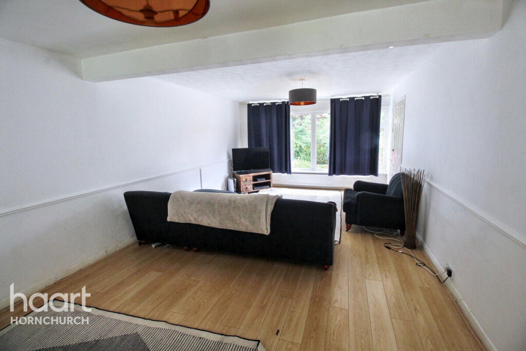 Main image of property: Caernarvon Close, Hornchurch