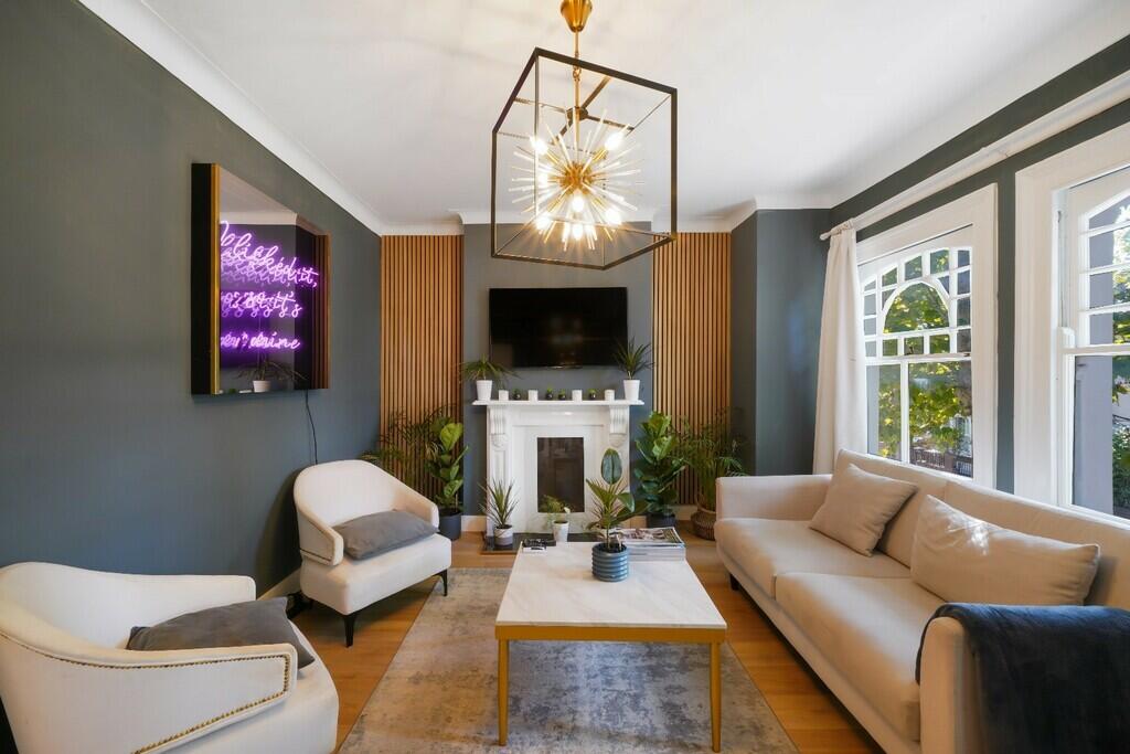 Main image of property: Wandsworth Bridge Road, Fulham, SW6