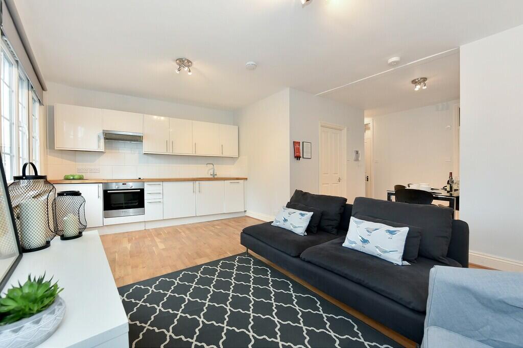 Main image of property: Ranelagh Gardens, Fulham, SW6