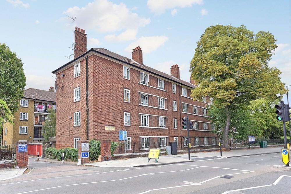 3 bedroom flat for rent in Robert Owen House, Fulham, SW6