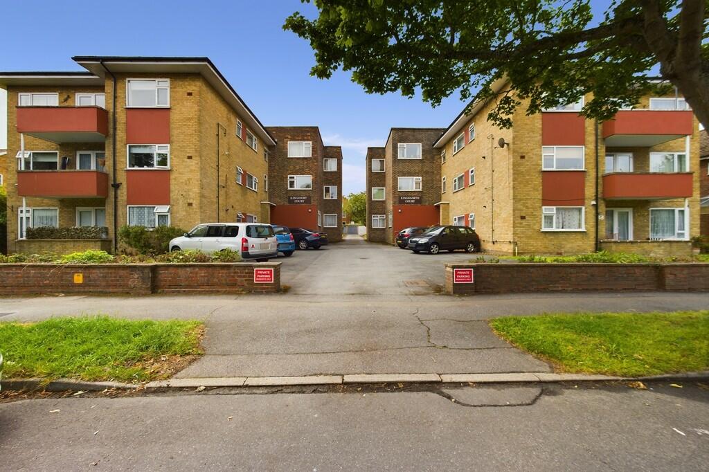 2 bedroom ground floor flat for sale in Shorncliffe Road , Folkestone, CT20