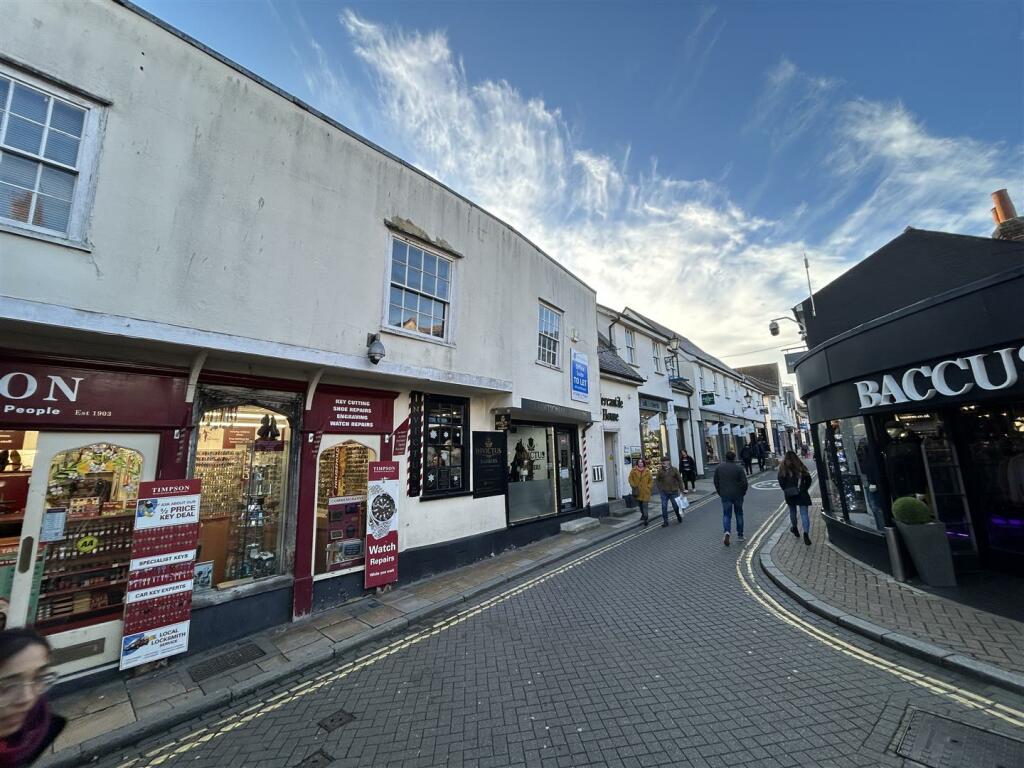 Additional property image - Sir Isaacs Walk, Colchester