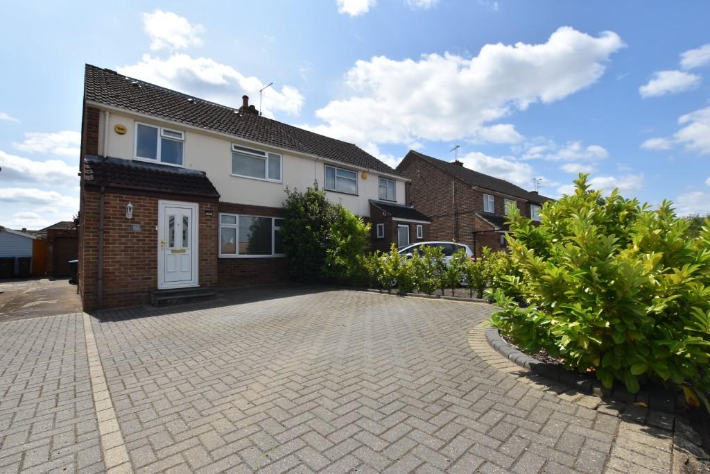 4 bedroom semidetached house for sale in Latton Green, Harlow, Essex, CM18