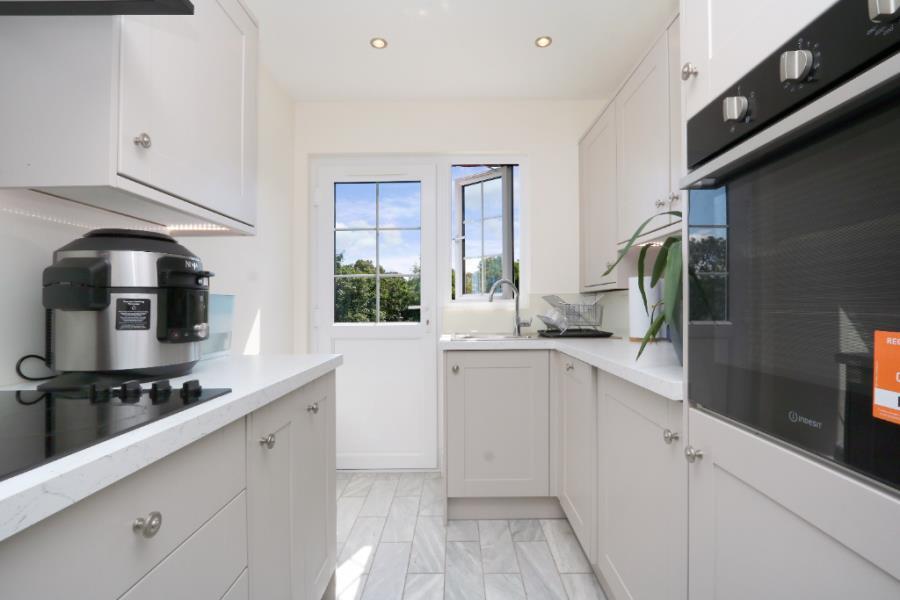 Main image of property: St Marks Hill, Surbiton KT6