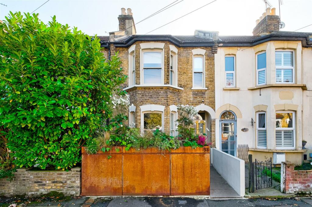 3 bedroom terraced house for sale in Thorpe Road, Forest Gate, E7