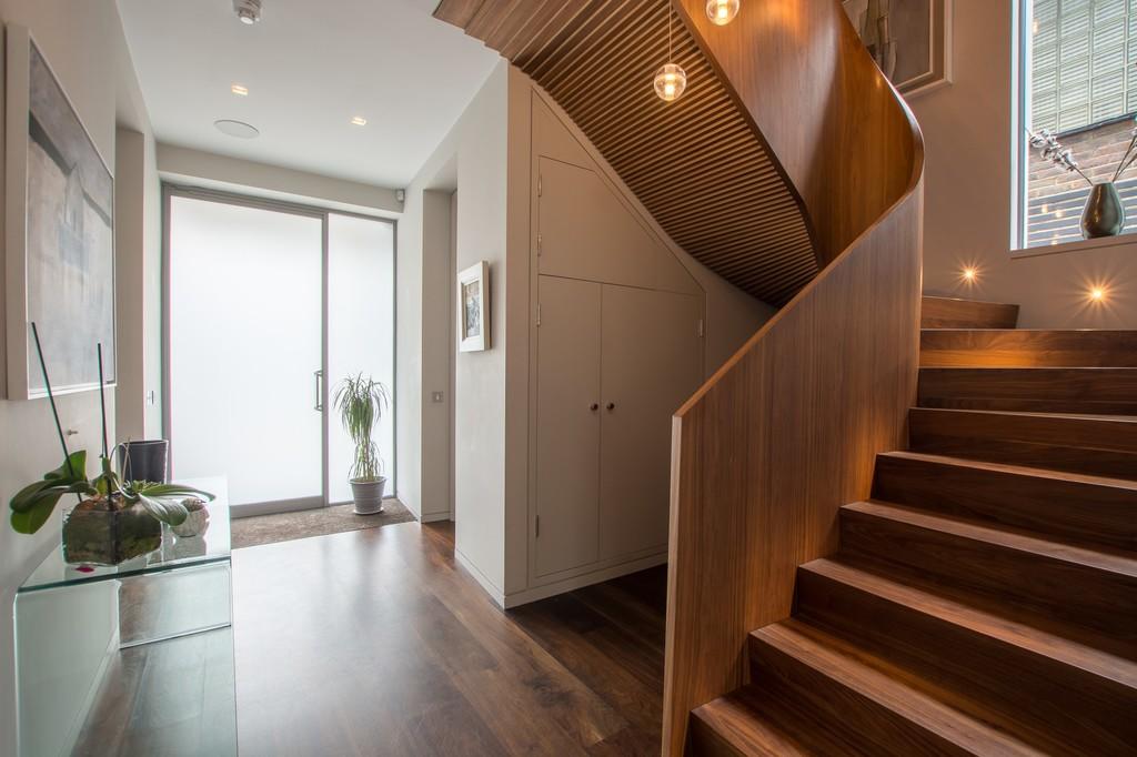 5 bedroom detached house for sale in St. Mary's Avenue, Wanstead, E11