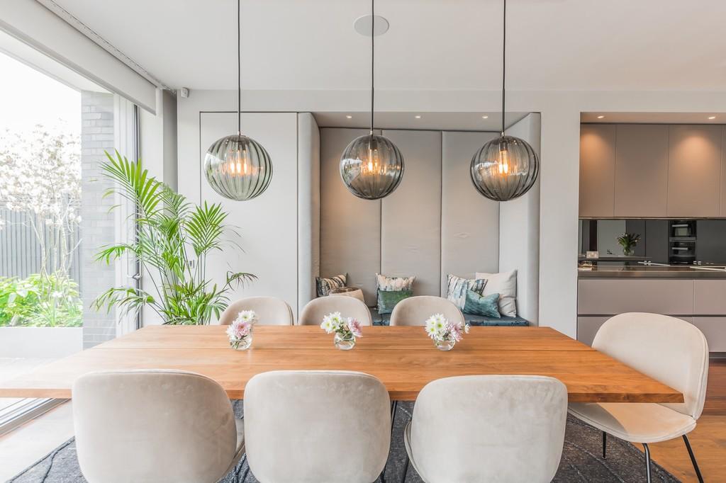 5 bedroom detached house for sale in St. Mary's Avenue, Wanstead, E11