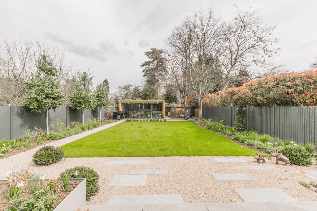 5 bedroom detached house for sale in St. Mary's Avenue, Wanstead, E11