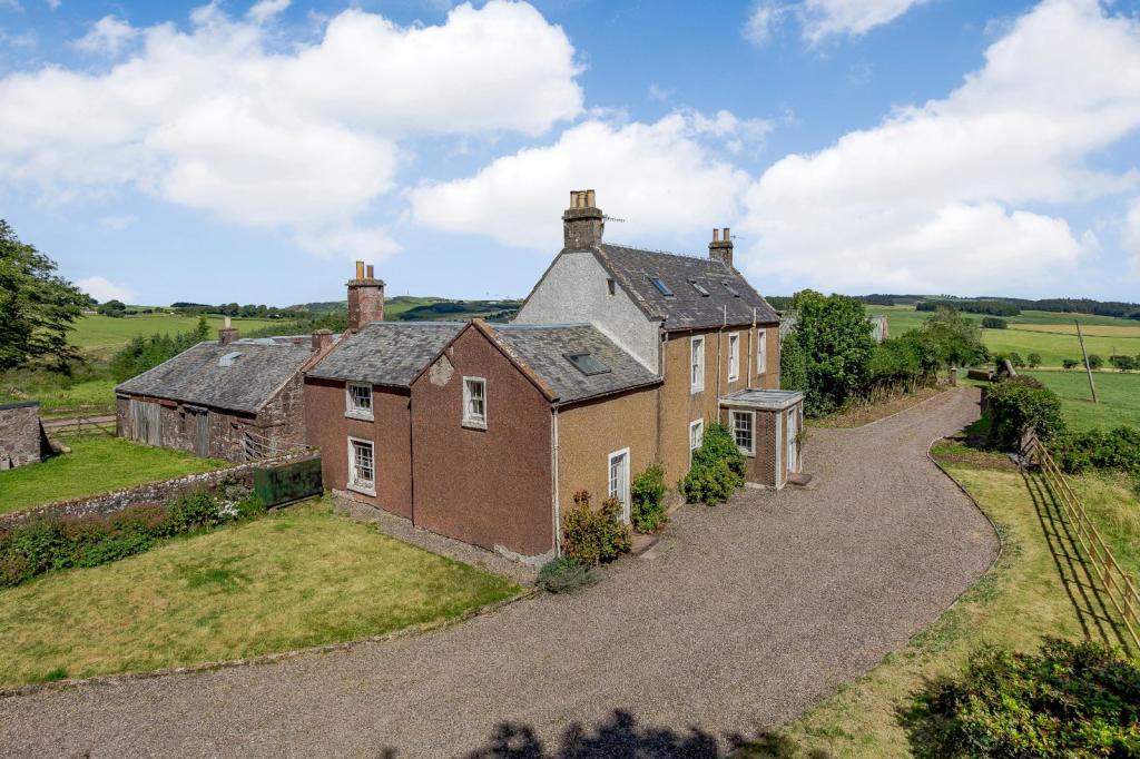 5 bedroom detached house for sale in Gateside, Cupar, Fife, KY14