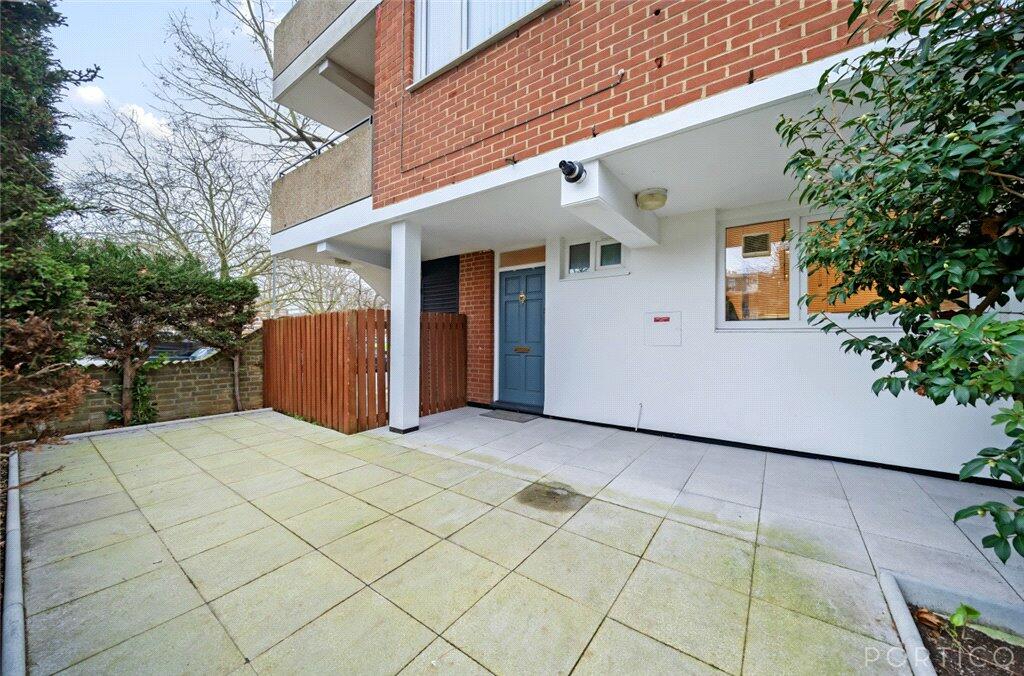 3 bedroom apartment for sale in Westbridge Road, London, SW11
