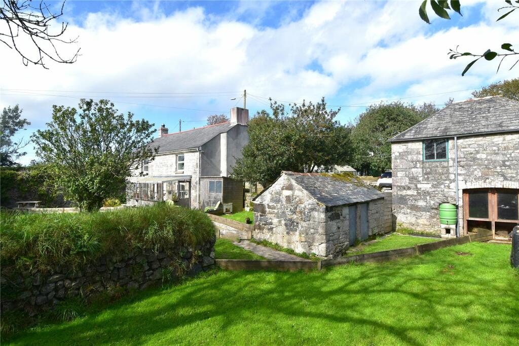2 bedroom detached house for sale in Long Lane, High Street, St Austell