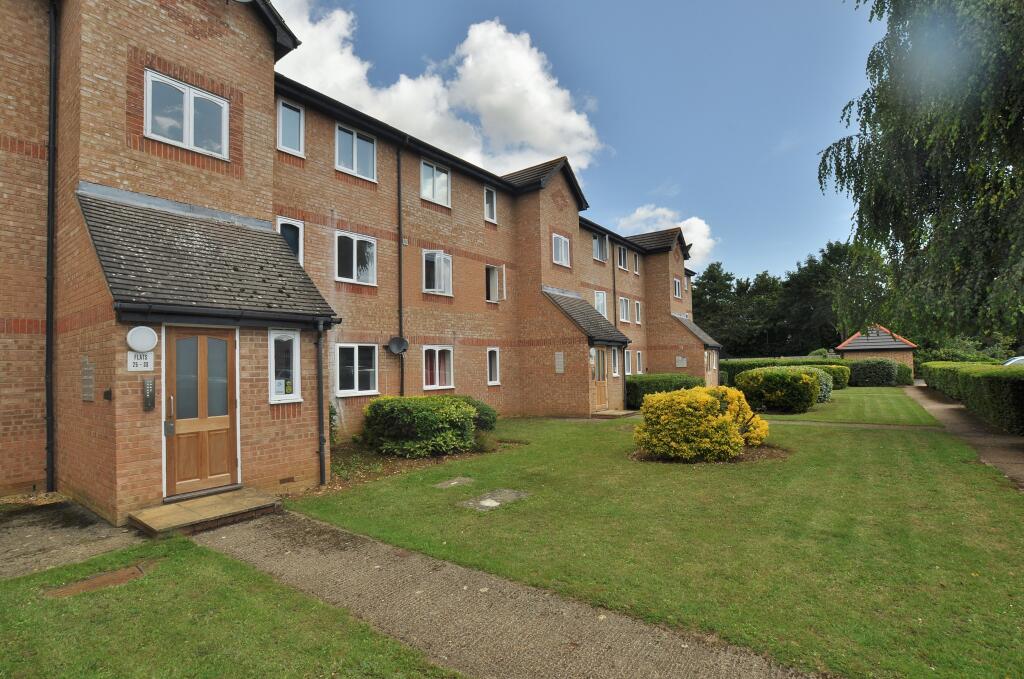Main image of property: Wedgewood Road, Hitchin, SG4