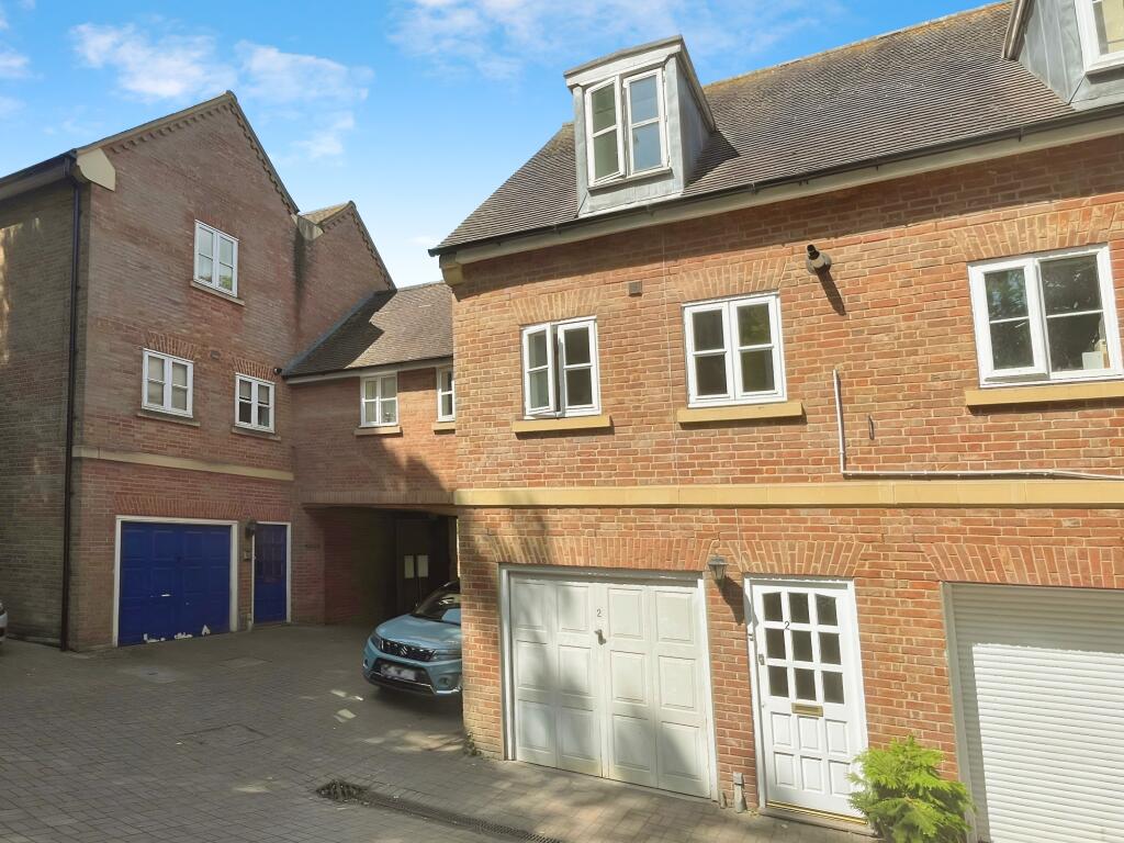 Main image of property: Horseshoe Cottages, Park Road, Hitchin, SG4