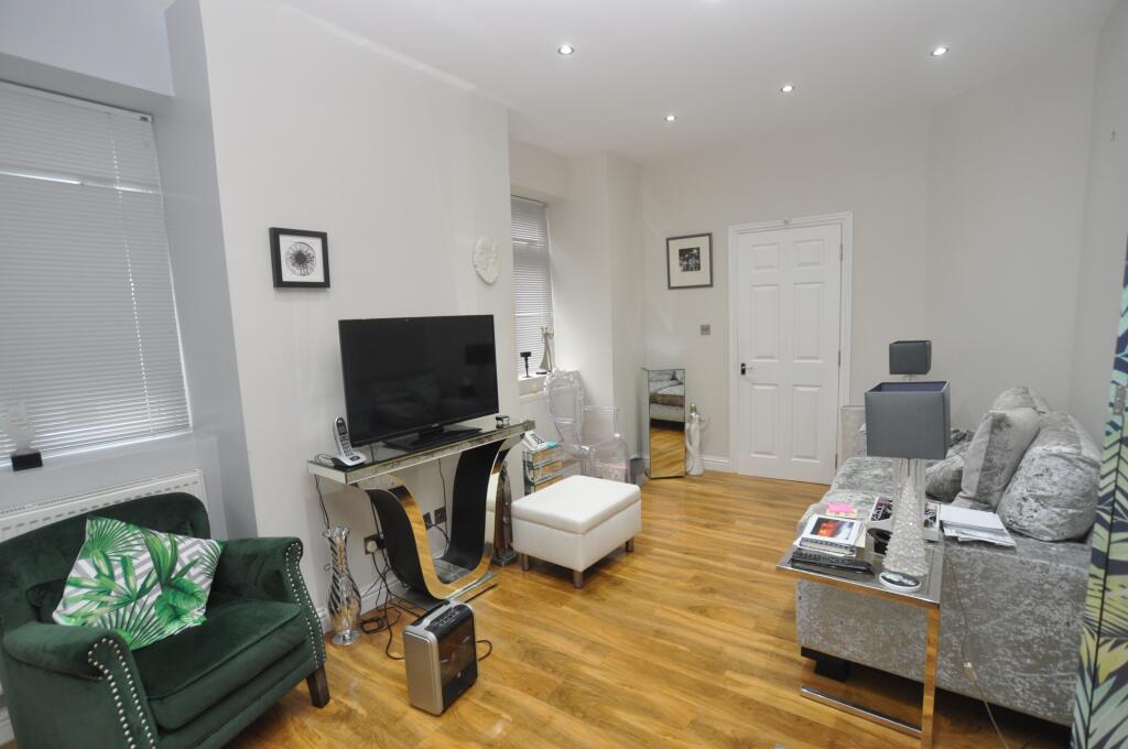 Main image of property: Paynes Park, Hitchin, SG5